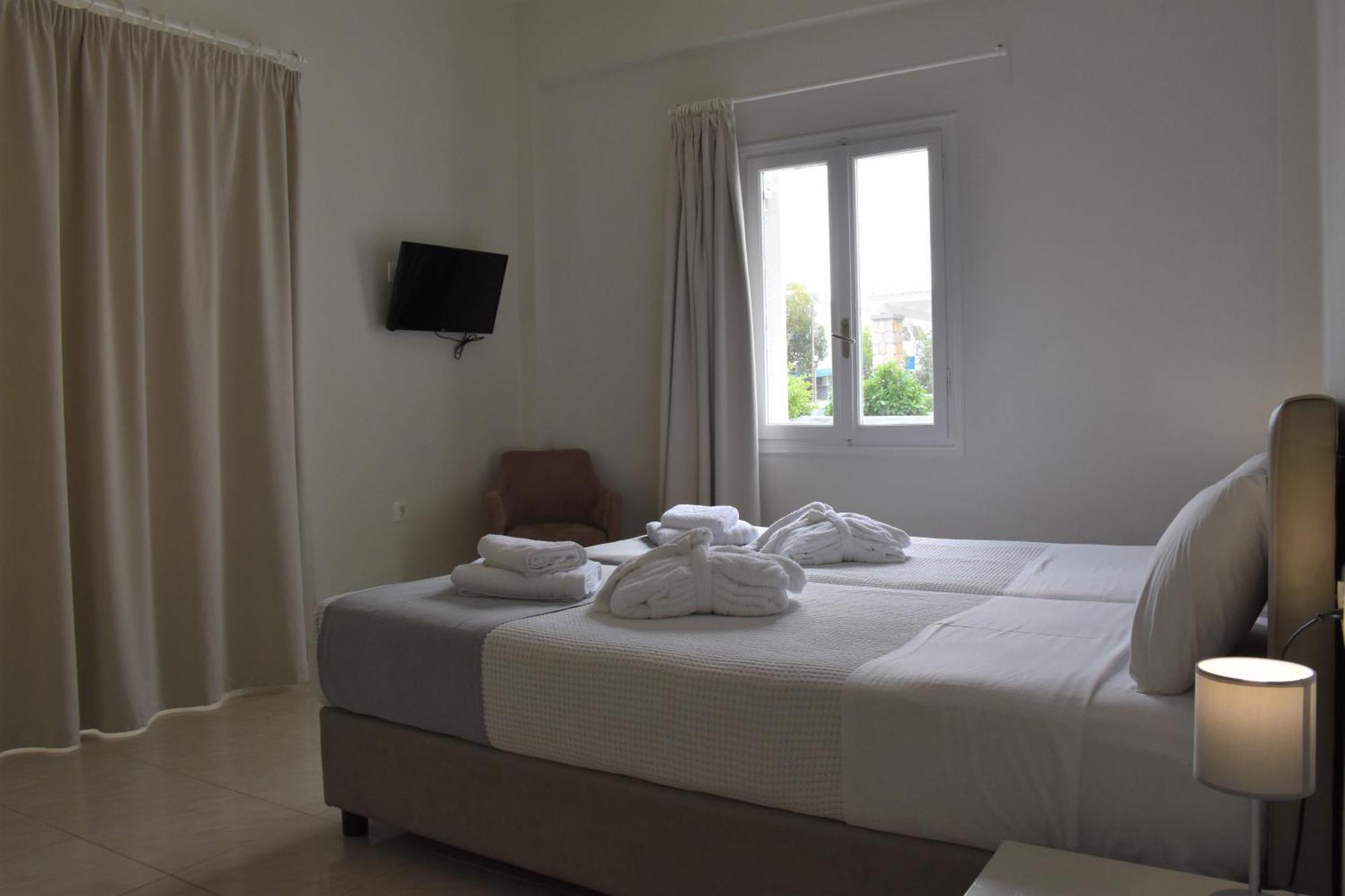 De_Naxia Suites Perissa  Cameră foto